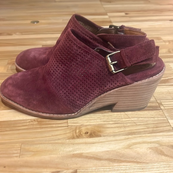 Sofft Women’s Suede Slingback Wedge - Picture 2 of 7